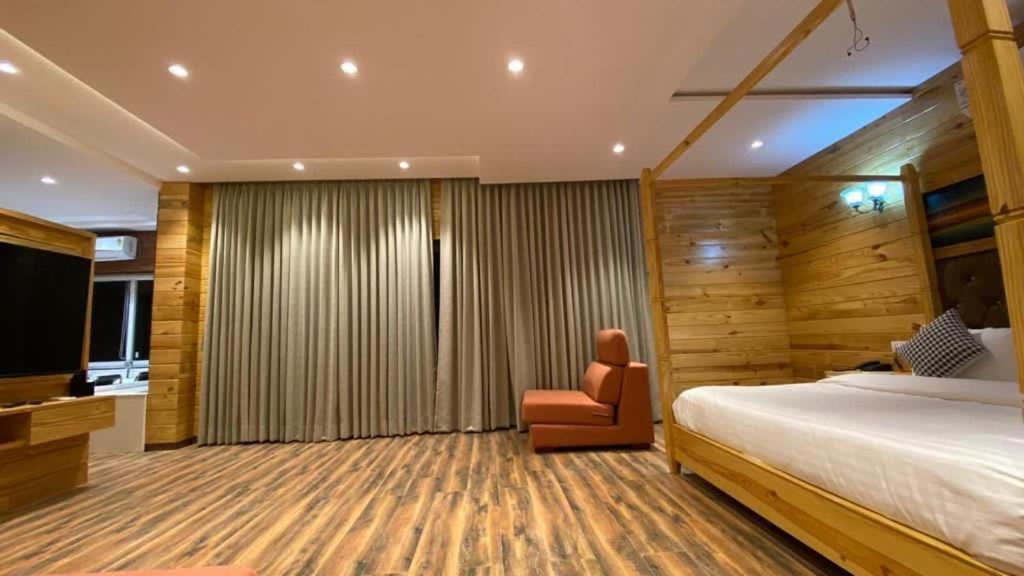 Krishna Riverside Resort Vasad Exterior photo